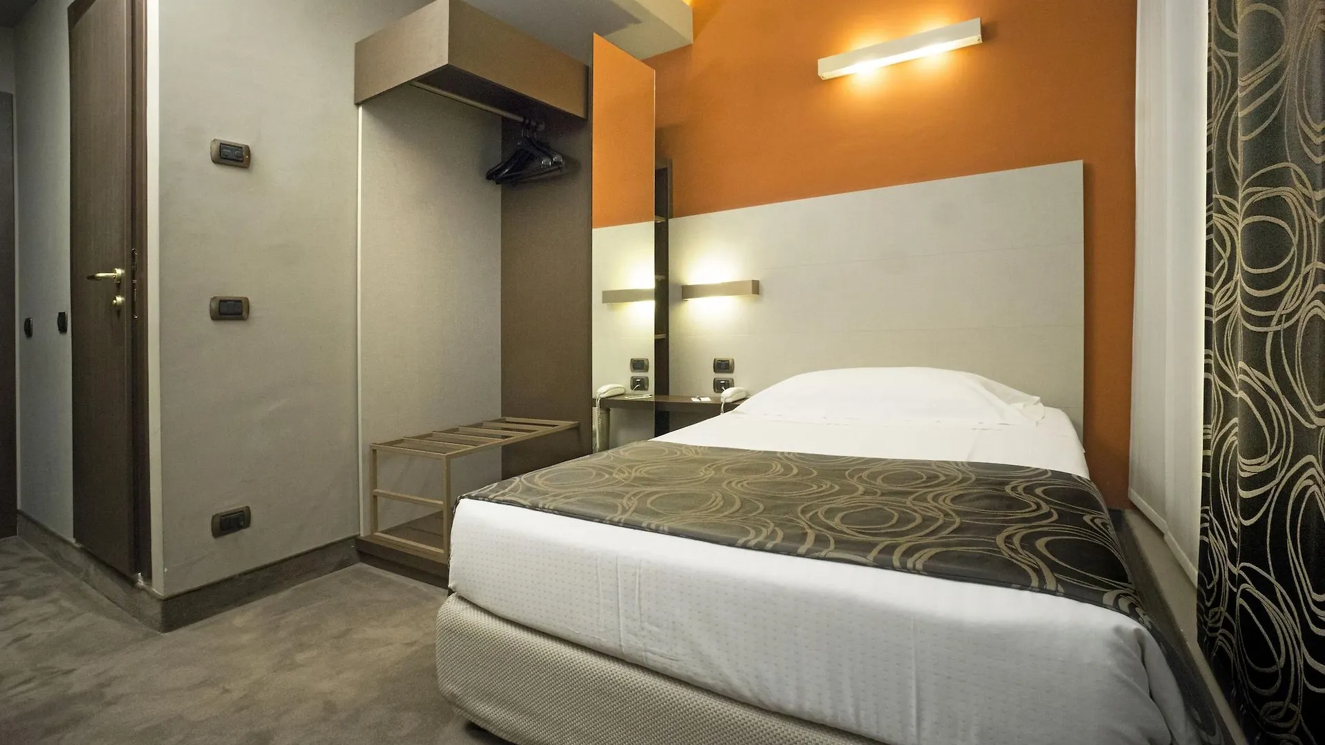 Hotel Soperga Milano 3*,  Italia