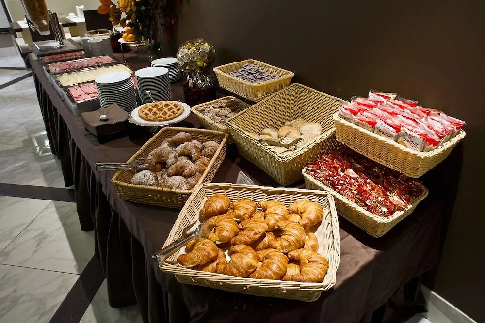 Hotel Soperga Milano 3*,