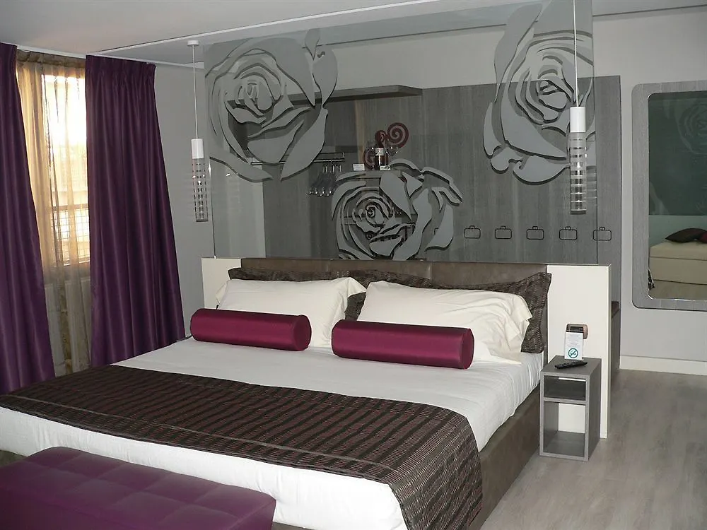Hotel Soperga Milano 3*,  Italia