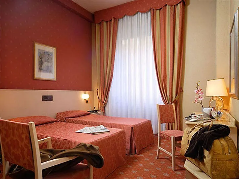 Hotel Soperga Milano 3*,  Italia